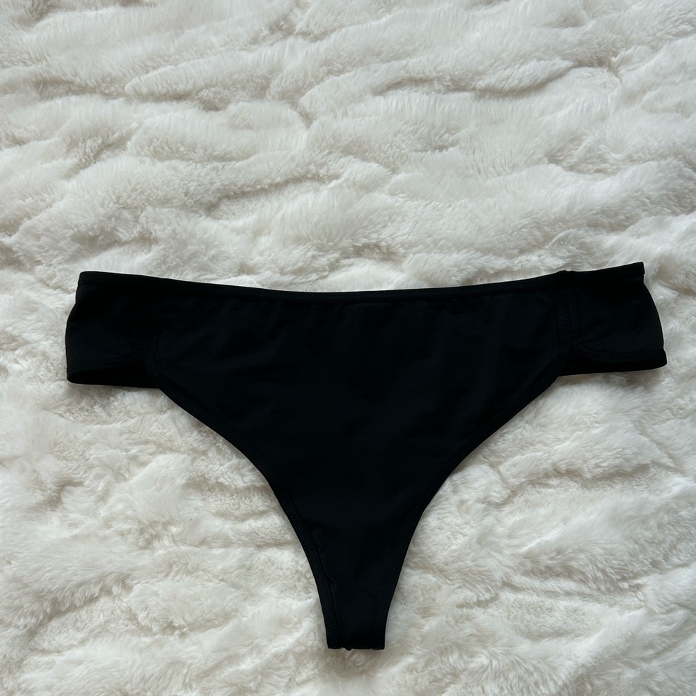 Victoria's Secret Thong Panty M